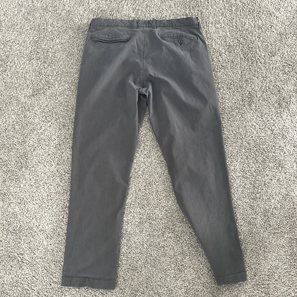 J Crew Sutton Chino Pants. Slim straight. 35/32 - Picture 4 of 5